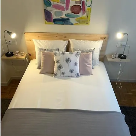 Precioso Soleado, Recien Amueblado En * Gijón