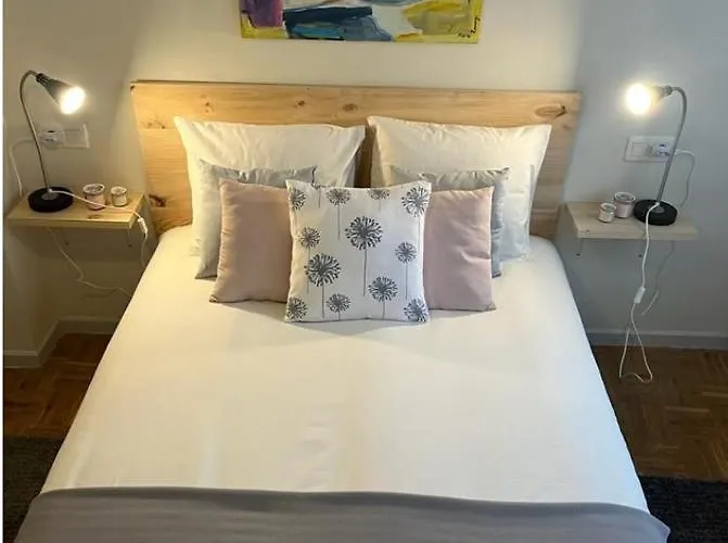 Precioso Soleado, Recien Amueblado En * Gijón