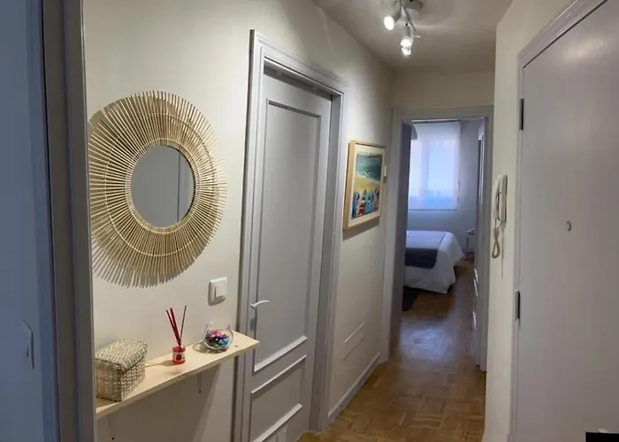 Precioso Soleado, Recien Amueblado En Gijón