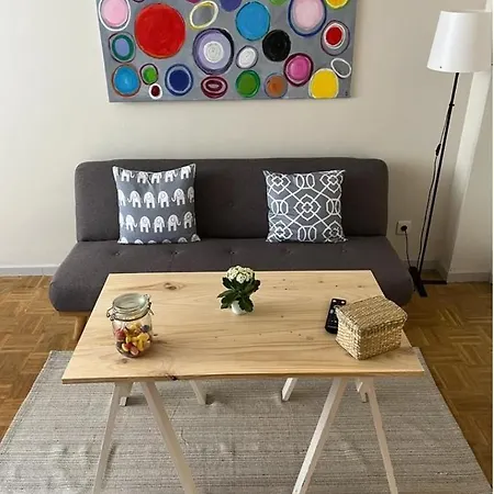 Precioso Soleado, Recien Amueblado En アパート