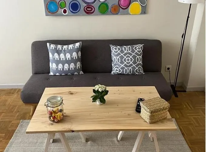 Precioso Soleado, Recien Amueblado En アパート